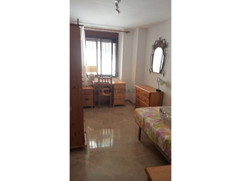 Bedroom of Flat to rent in  Jaén Capital