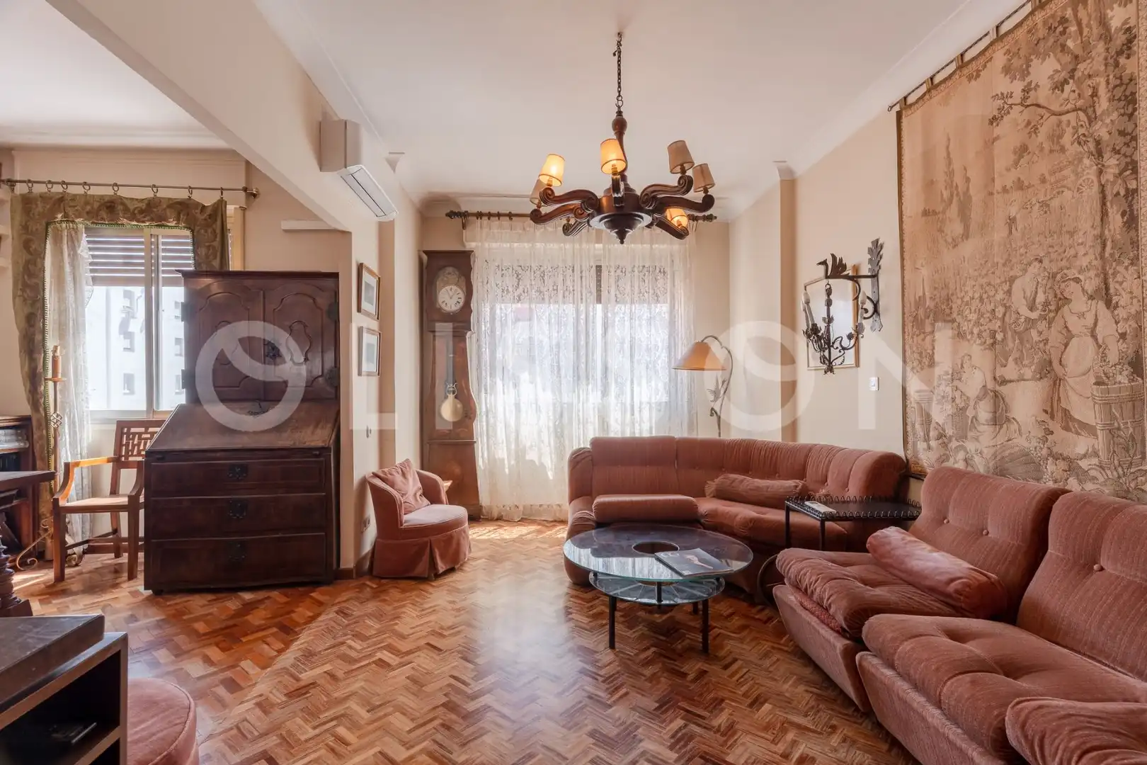 Sala de estar de Piso en venta en Madrid con Calefacción, Trastero y Amueblado