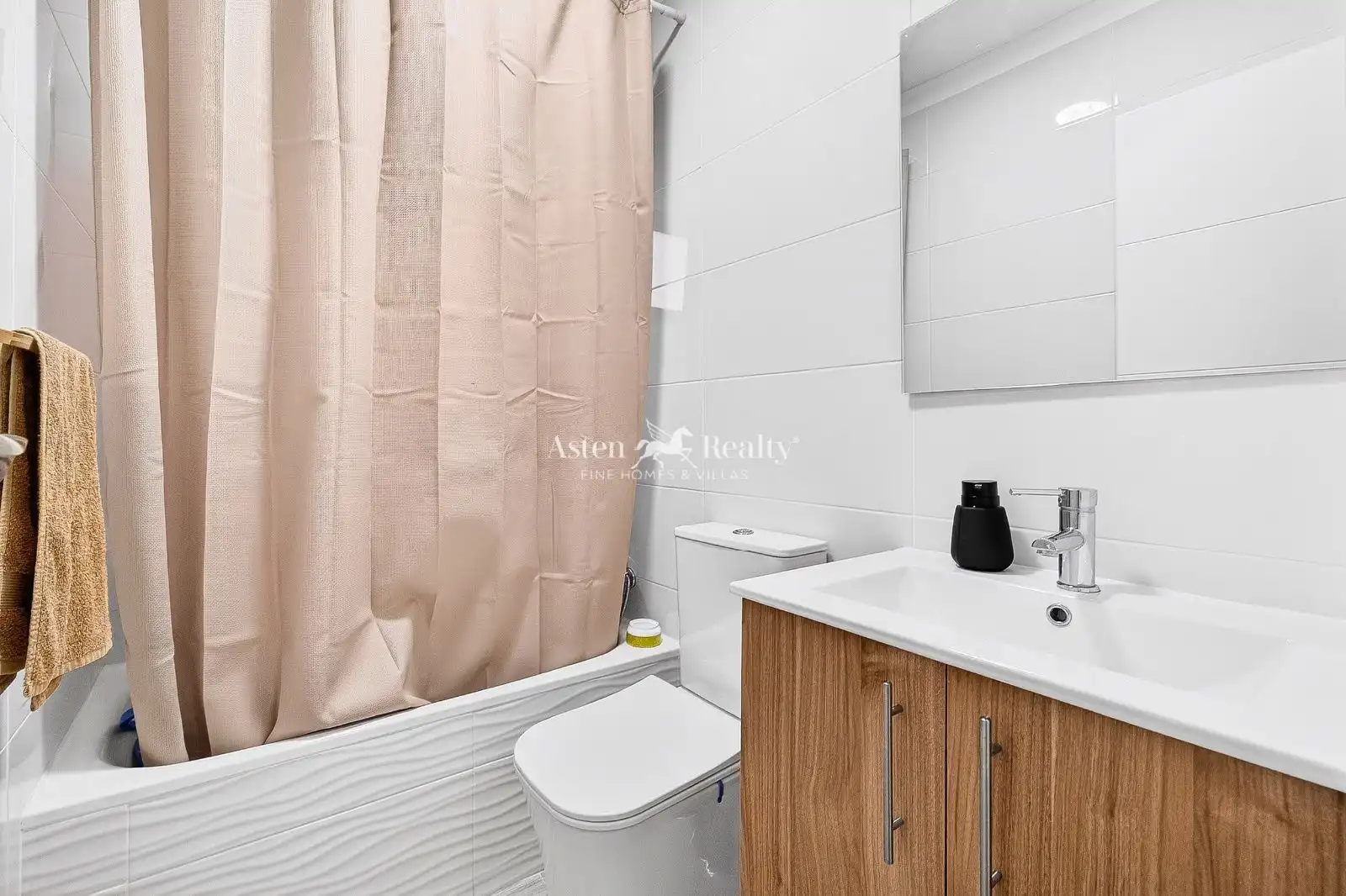 House with pool for sale in Suecia, imagen 33