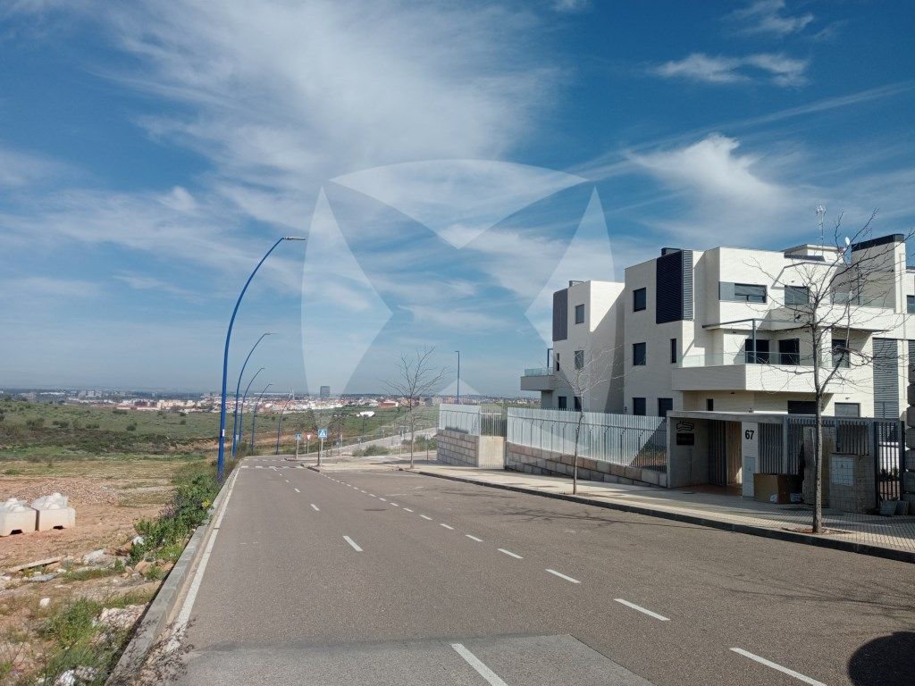 Exterior view of Attic to rent in Badajoz Capital  with Air Conditioner, Terrace and Swimming Pool