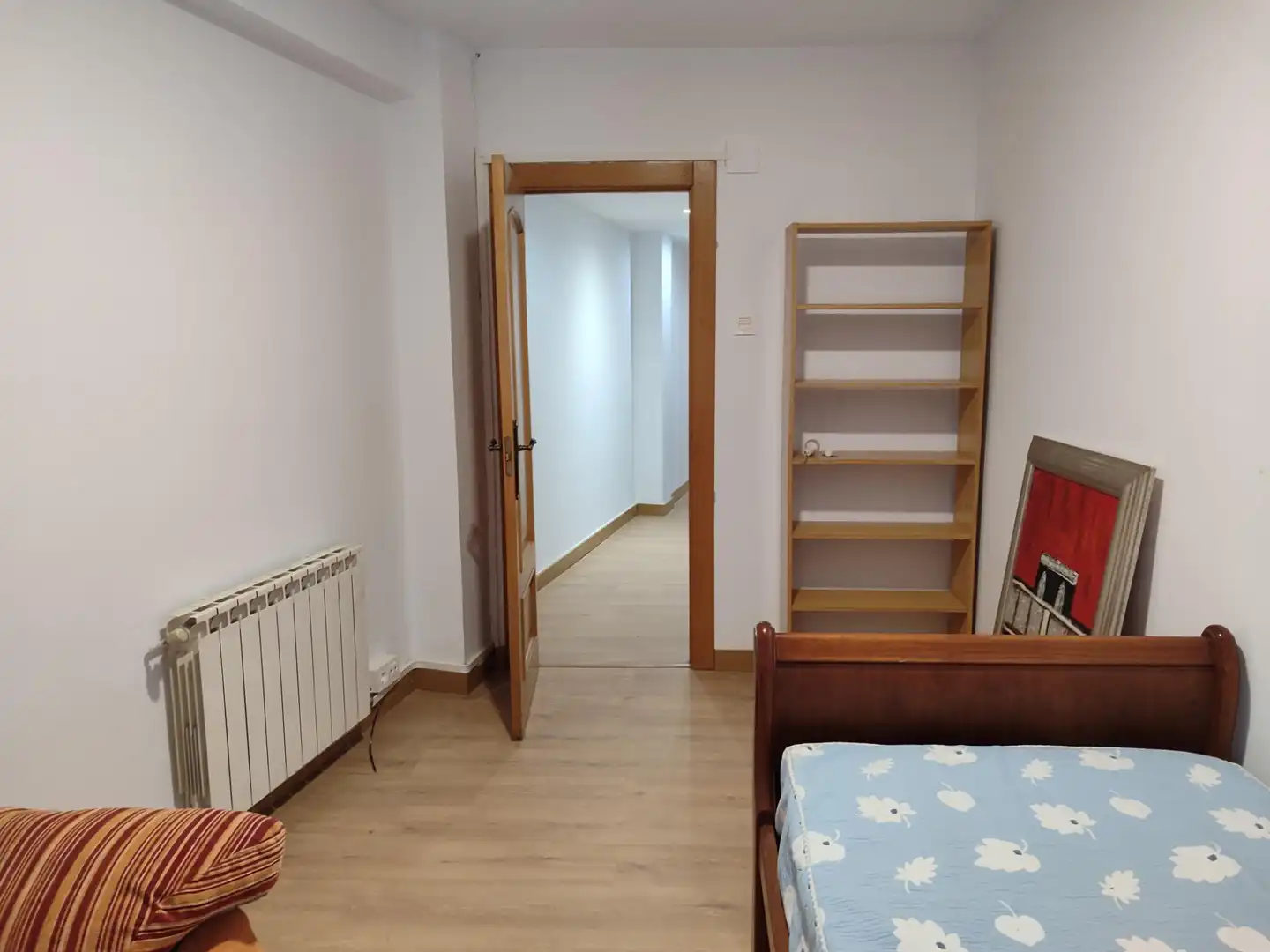 Bedroom of Flat for rent in Oviedo   with Heating, Terrace and Furnished