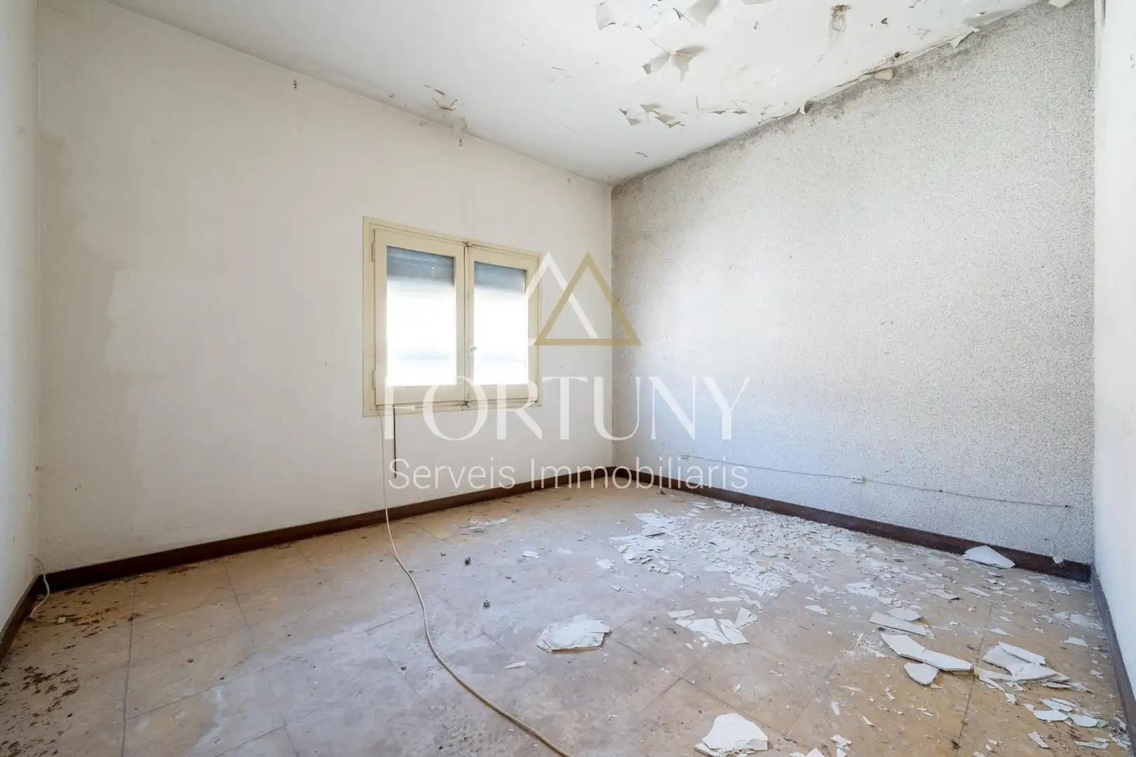 Edificio en venta en TORRES JORDI, L'Espluga de Francolí