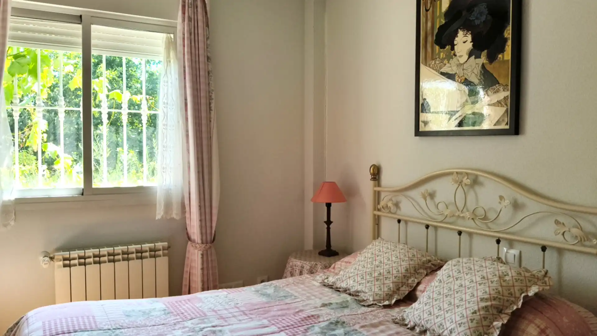 Habitación de Casa adosada en venta en Rivas-Vaciamadrid con Aire acondicionado, Calefacción y Jardín privado