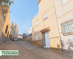 Vista exterior de Casa adosada en venda en Adra amb Terrassa