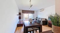 Living room of Flat for sale in Vilanova i la Geltrú  with Air Conditioner, Heating and Terrace