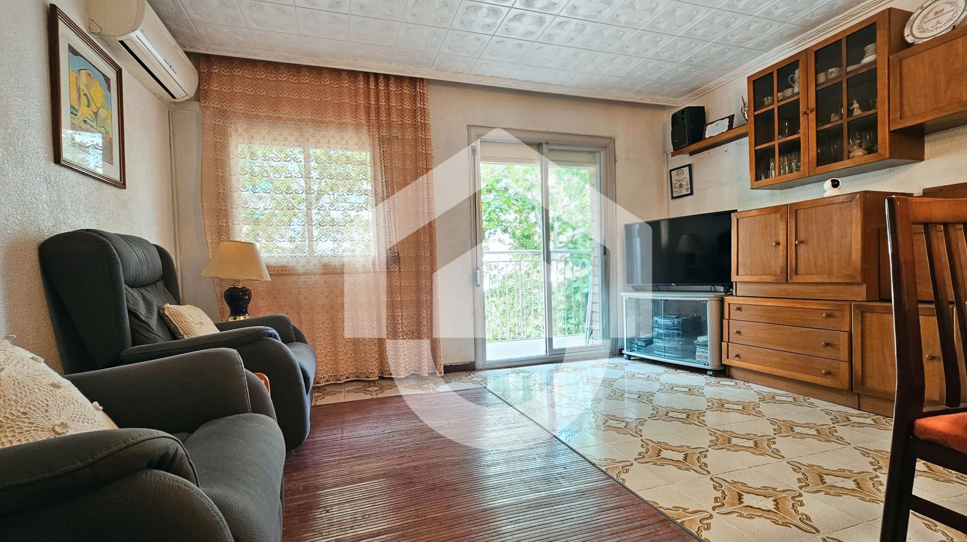 Living room of Flat for sale in  Barcelona Capital  with Air Conditioner, Furnished and Balcony