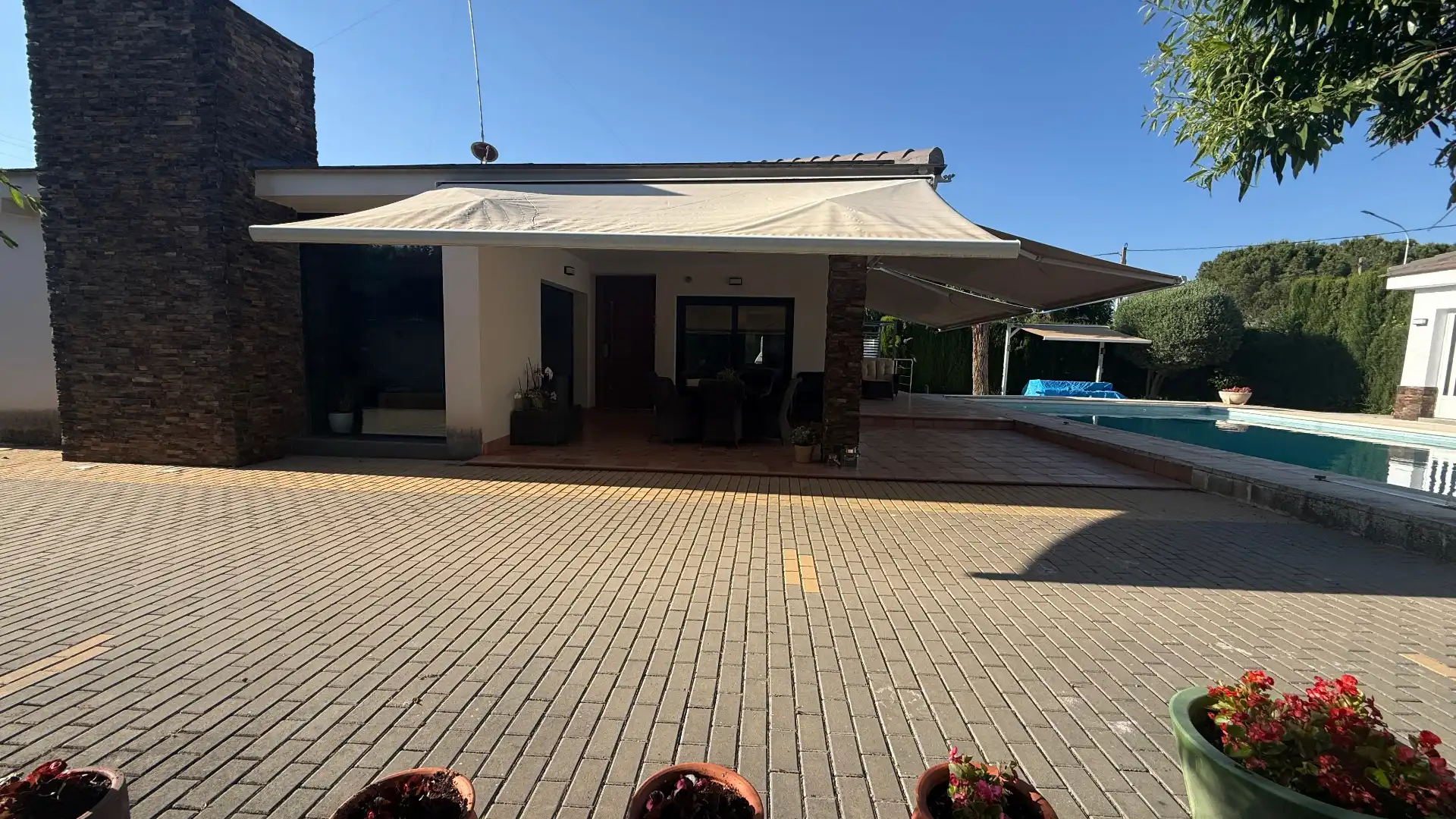Außenansicht von Haus oder Chalet zum Verkauf in Albacete mit Klimaanlage, Heizung und Privatgarten