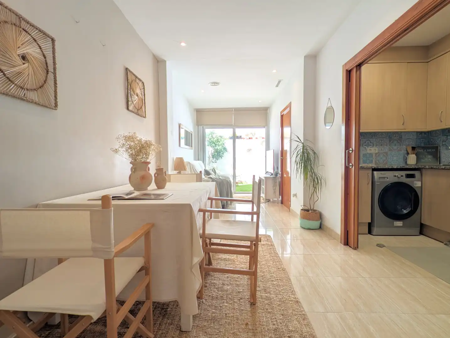 Esszimmer von Erdgeschoss zum Verkauf in Mataró mit Klimaanlage, Heizung und Terrasse