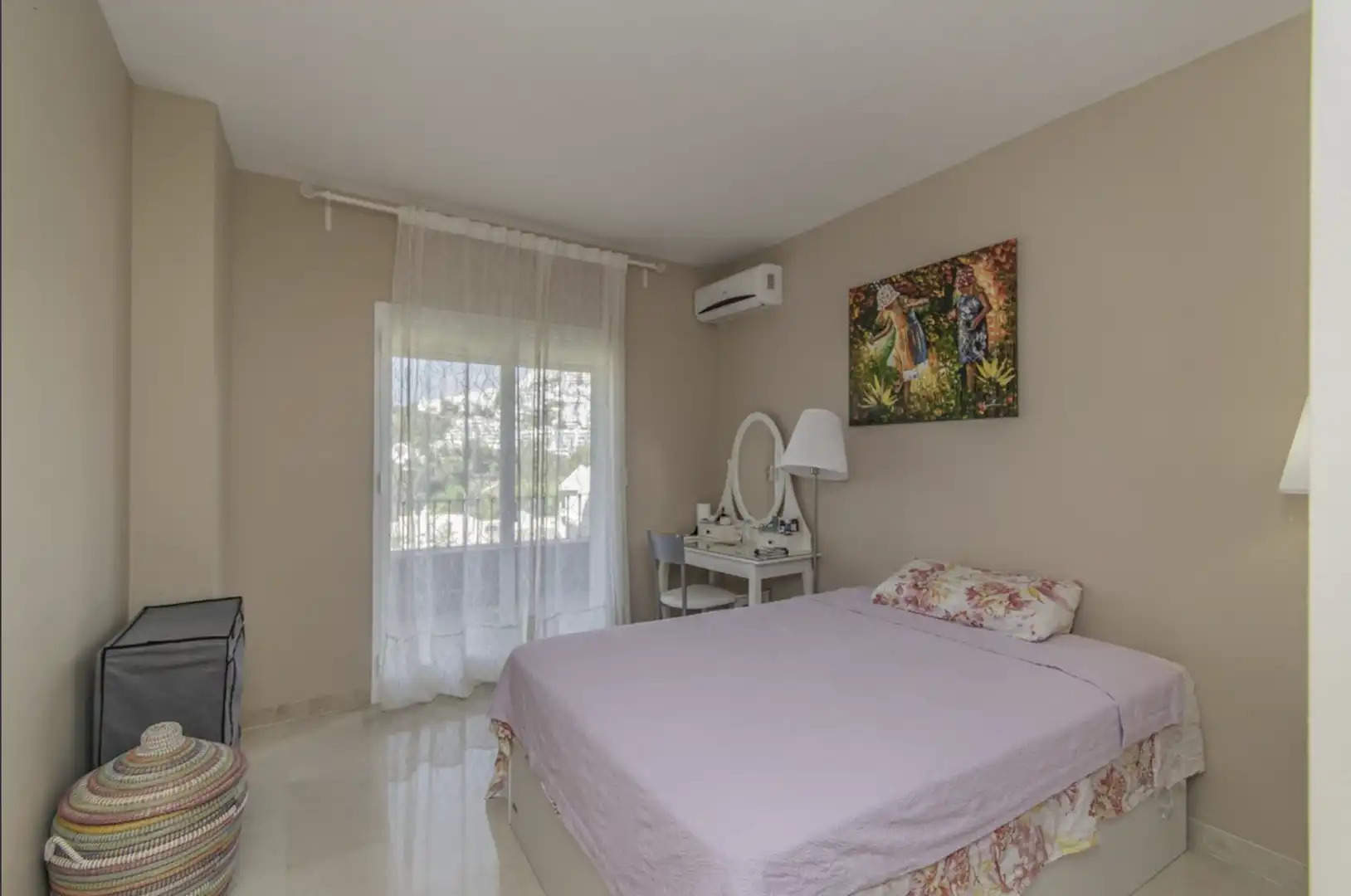 Casa aparellada amb piscina en venda a La Quinta, imagen 17