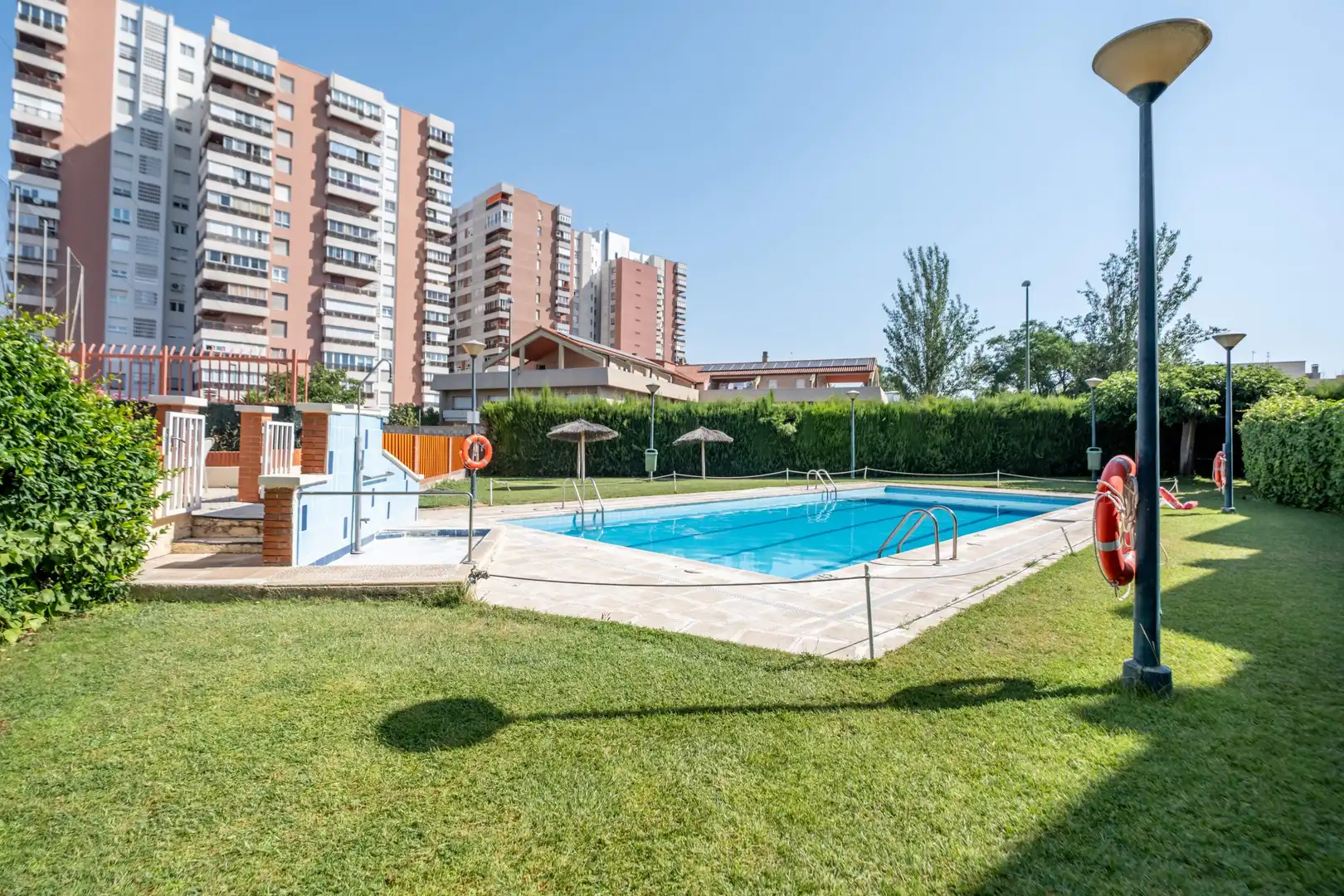 Piscina de Casa o chalet en venta en Zaragoza con Calefacción, Jardín privado y Terraza