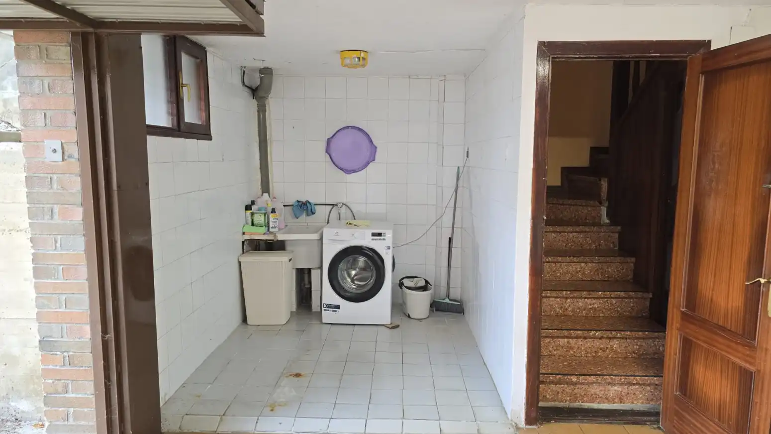 Casa adosada en venda en Torrelavega  amb Calefacció, Jardí privat i Parquet
