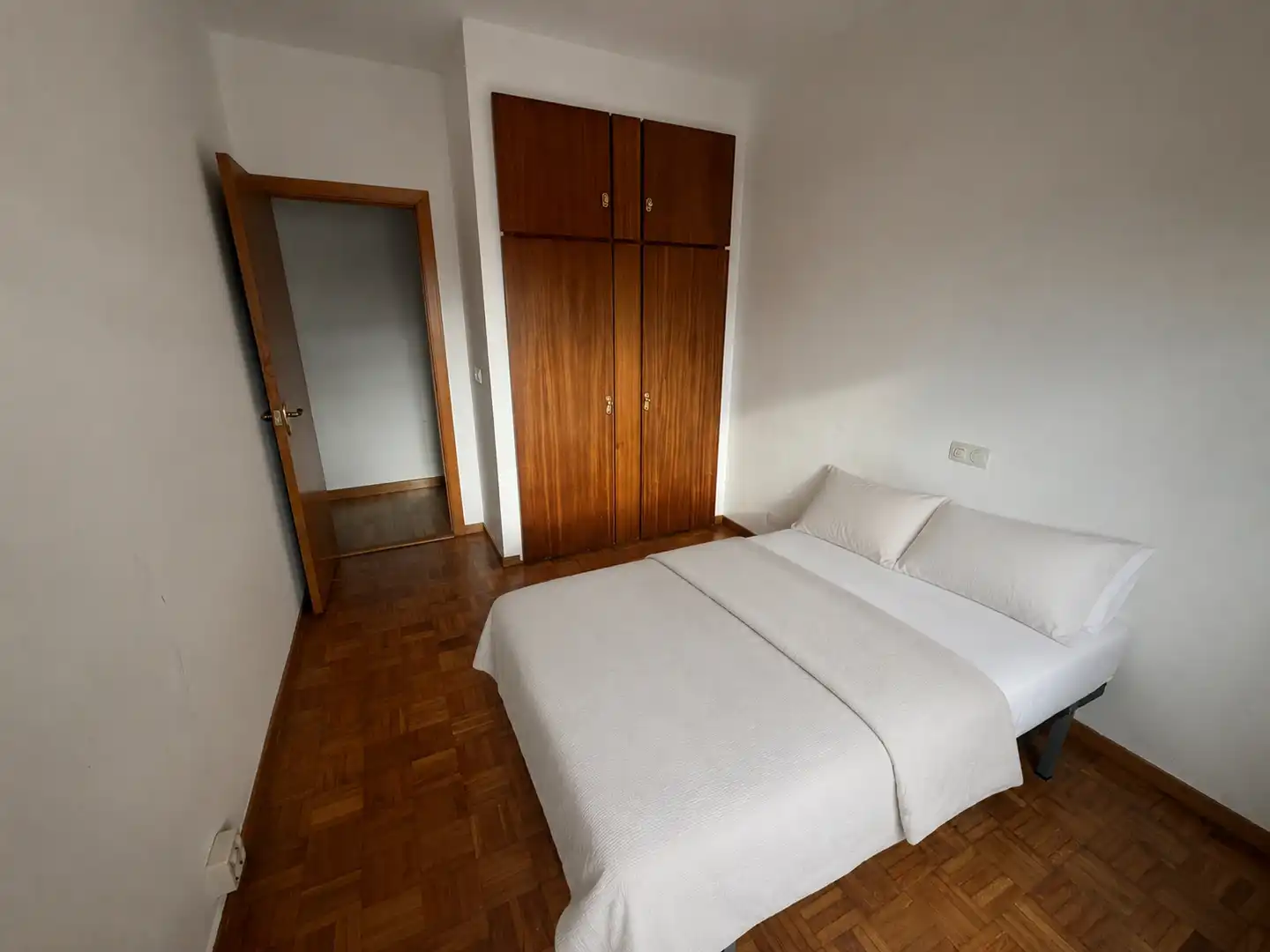 Habitación de Piso de alquiler en Ferrol con Calefacción, Terraza y Amueblado