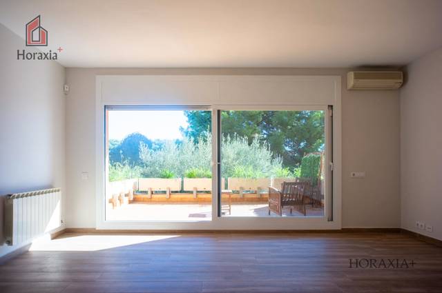 Casa adosada en Alquiler en Carrer Maria Cristina Güell, 3 en Les Botigues de Sitges