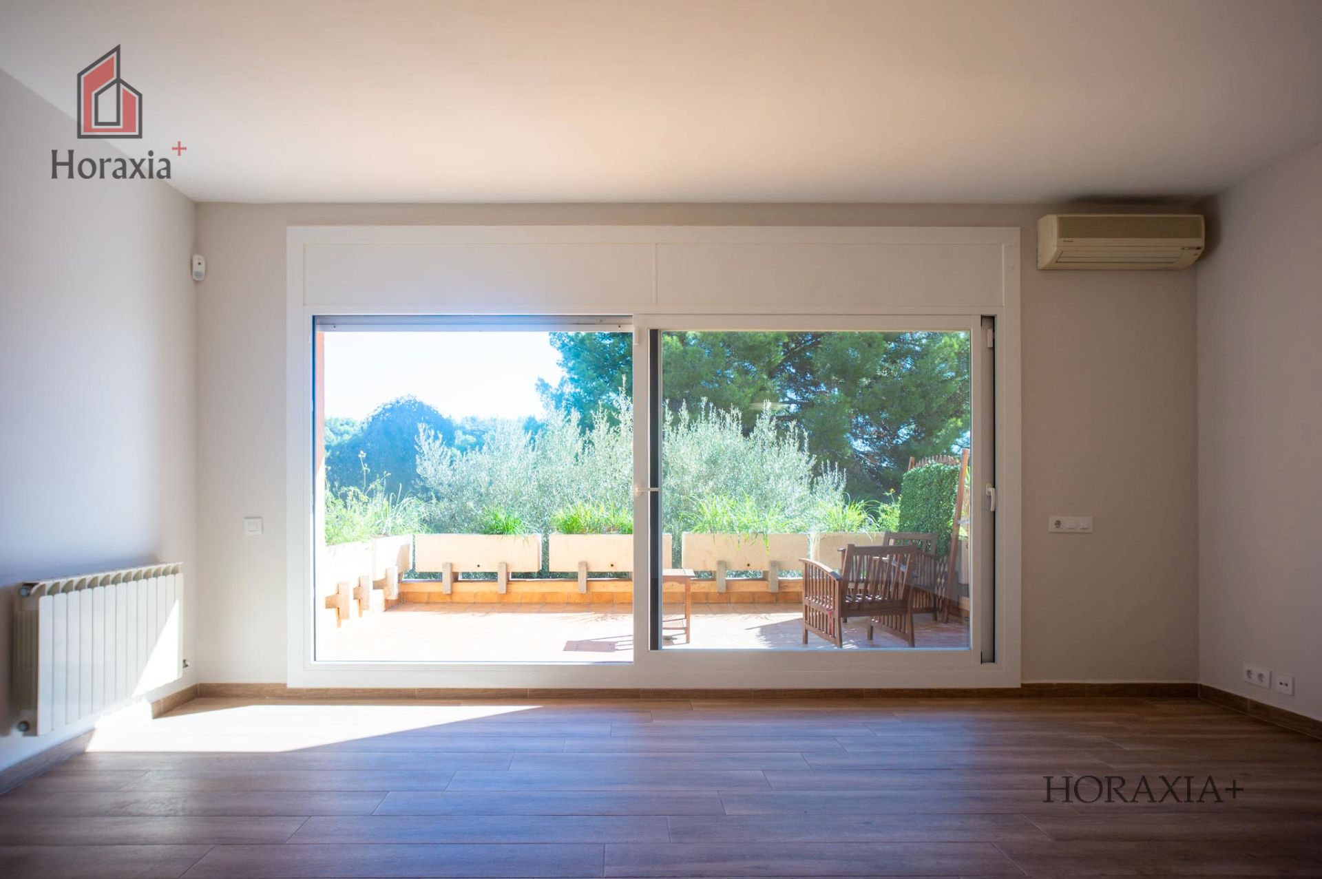 Casa adosada de alquiler en Carrer Maria Cristina Güell, 3, Les Botigues de Sitges