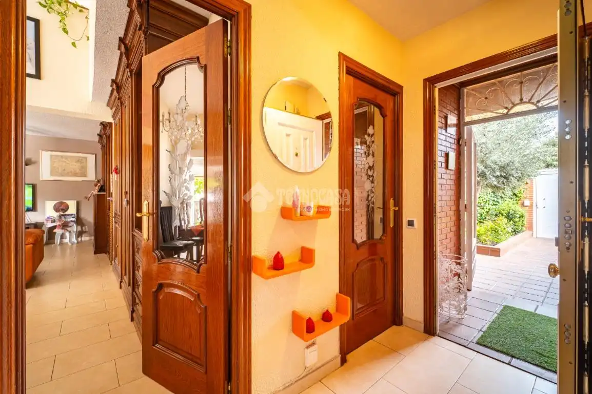 Casa bifamiliare con giardino in vendita a  Urbanizaciones, imagen 10