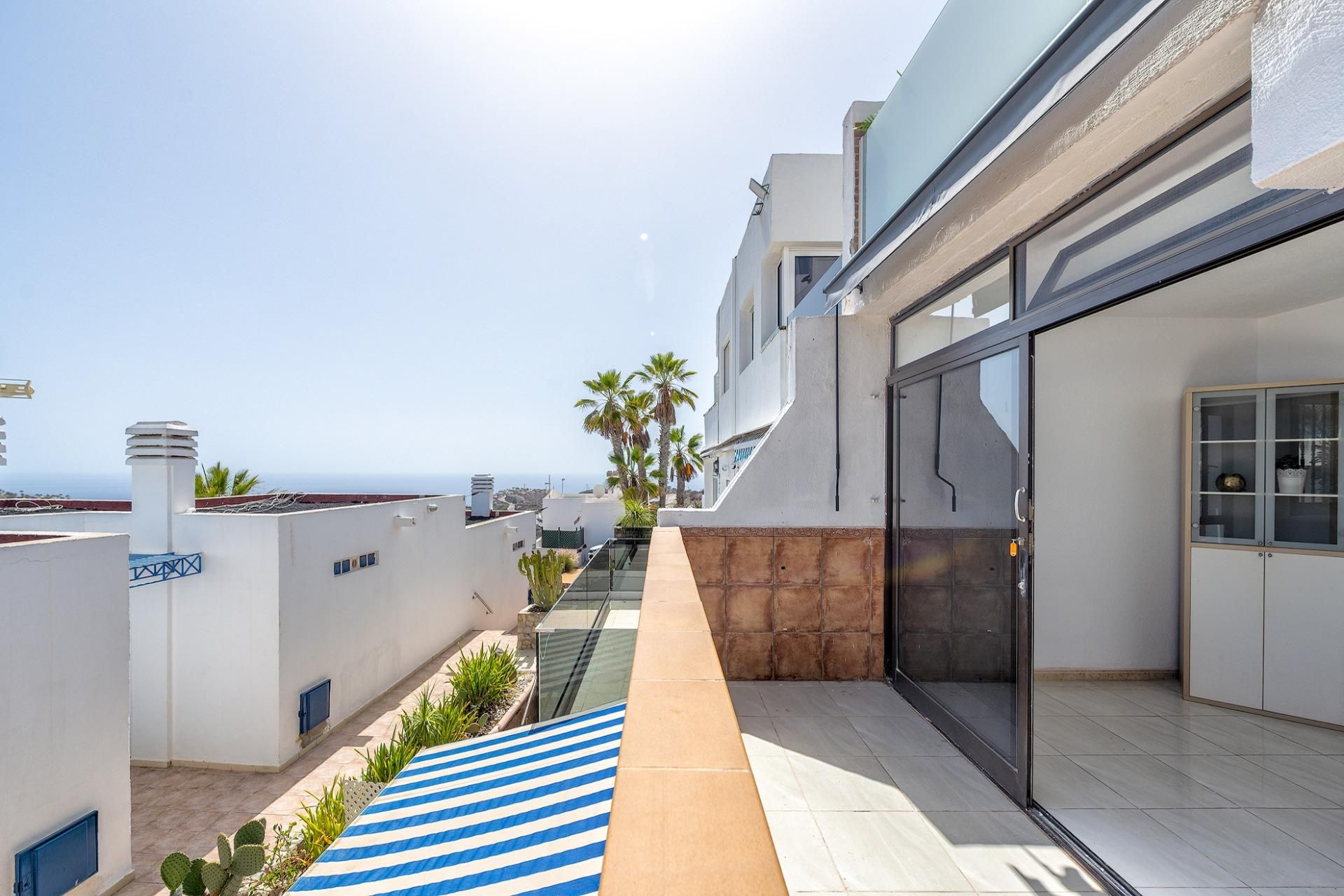 Terrassa de Apartament en venda en Mogán amb Terrassa, Balcó i Piscina comunitària