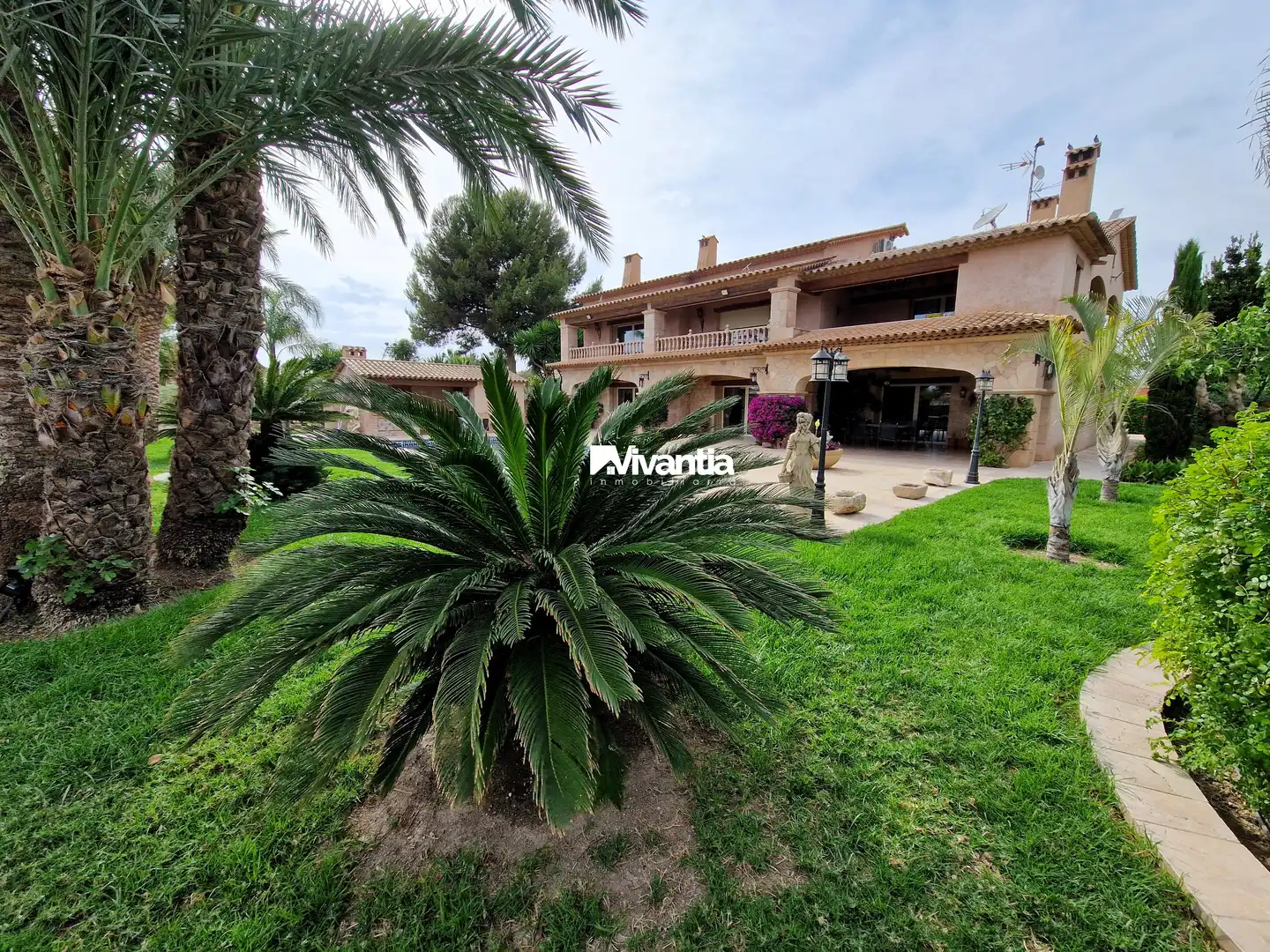 Detached house with pool for sale in Pedanías Centro, imagen 2
