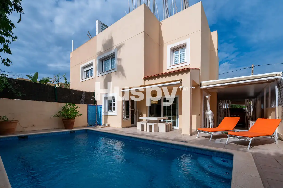 Semi-detached house with terrace for sale in Carrer de s'Espardell