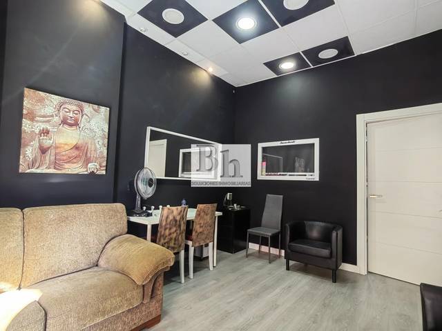 Local comercial en Venta en Calle Calle Goya, 2 en Parque Ayala - Jardín de la Abadía - Huelín