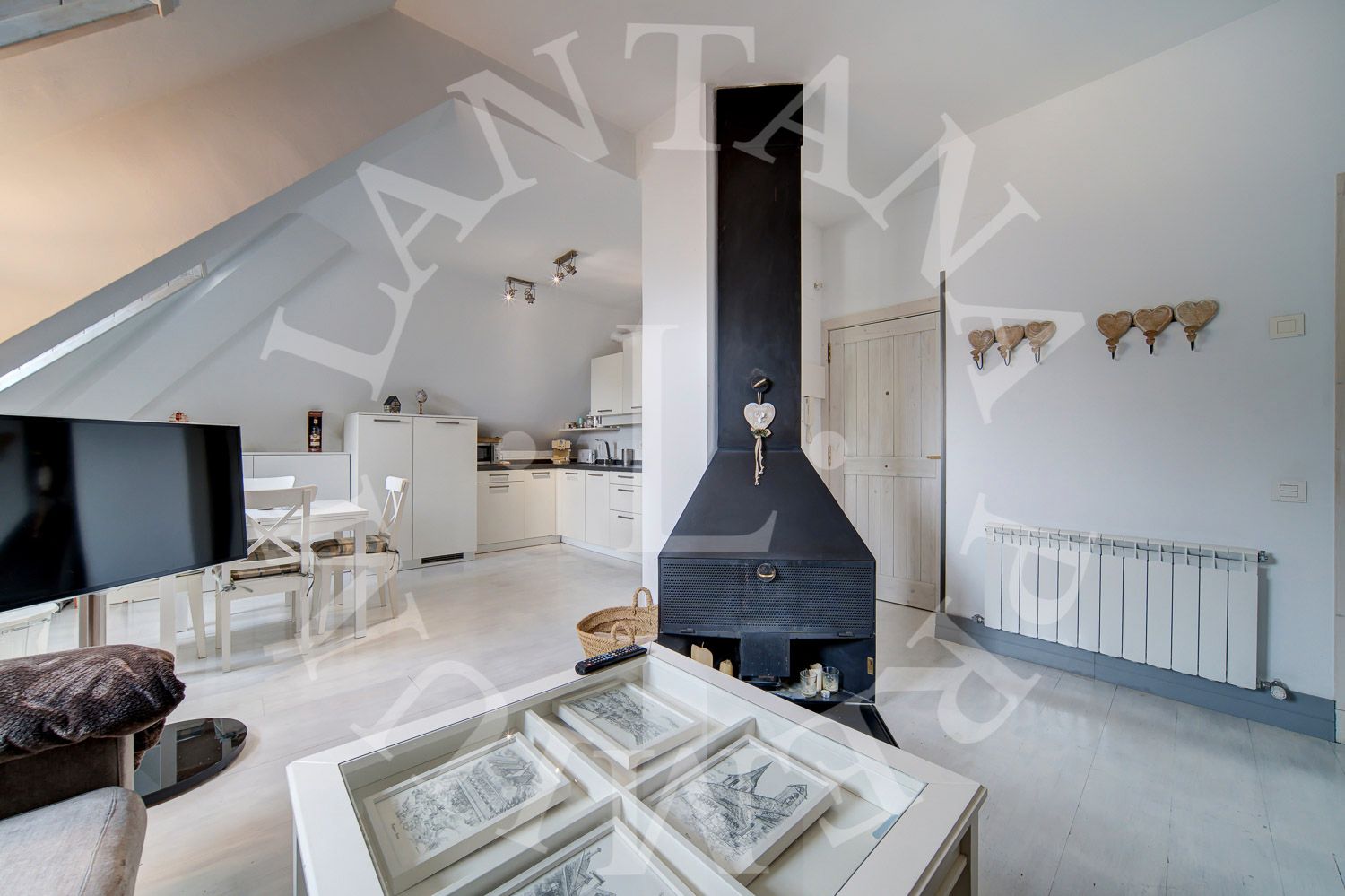 Kitchen of Flat for sale in Naut Aran  with Heating, Parquet flooring and Storage room