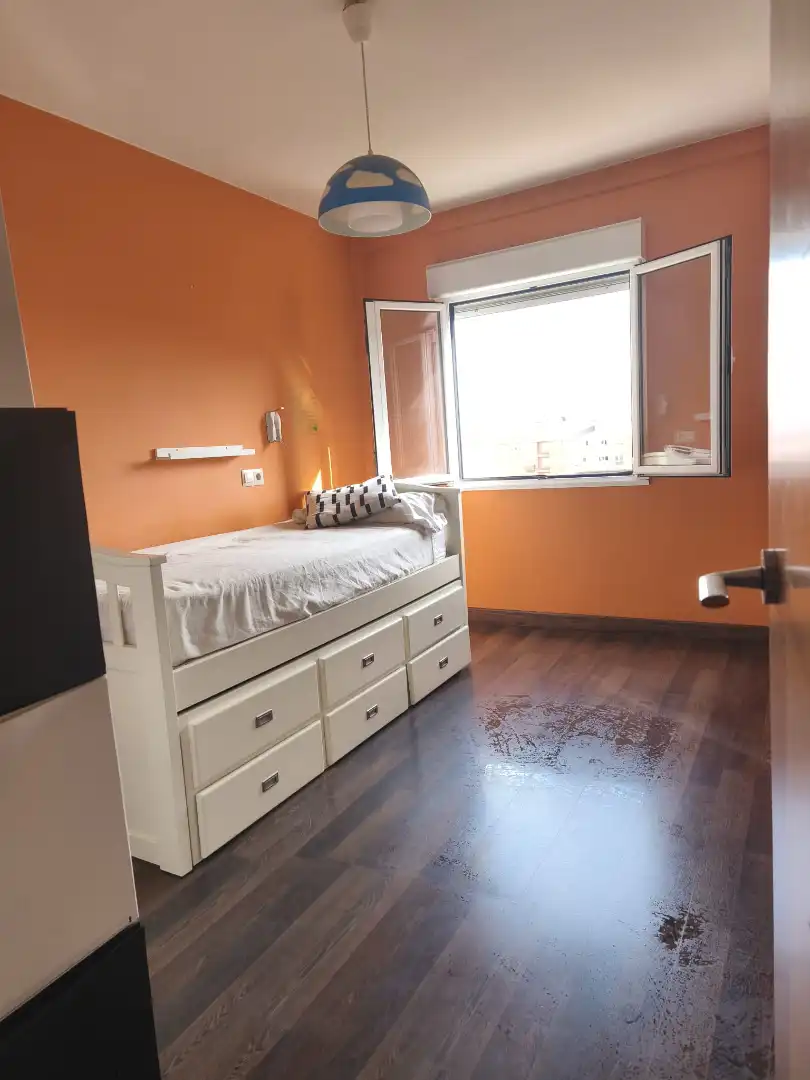 Bedroom of Flat for sale in Gijón   with Heating, Oven and Washing machine
