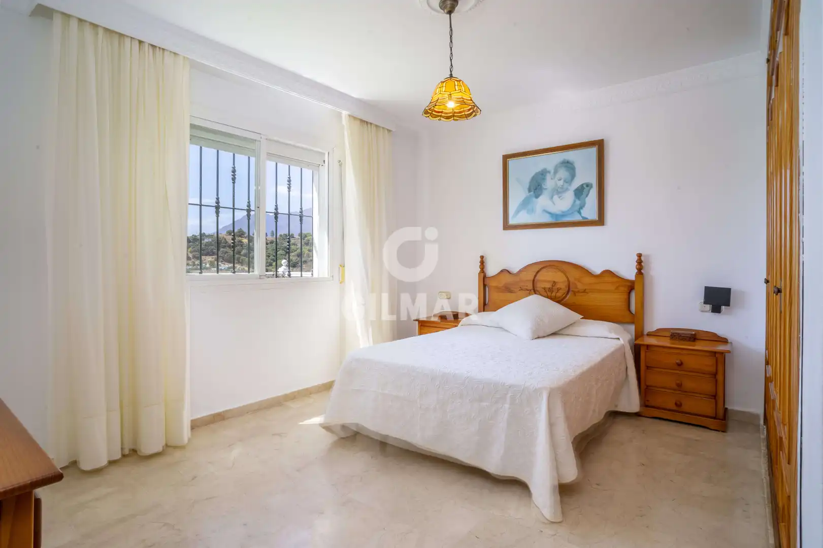 Dormitori de Casa o xalet en venda en Estepona amb Jardí privat i Piscina