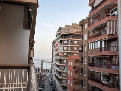 Vista exterior de Pis en venda en Alicante / Alacant amb Balcó