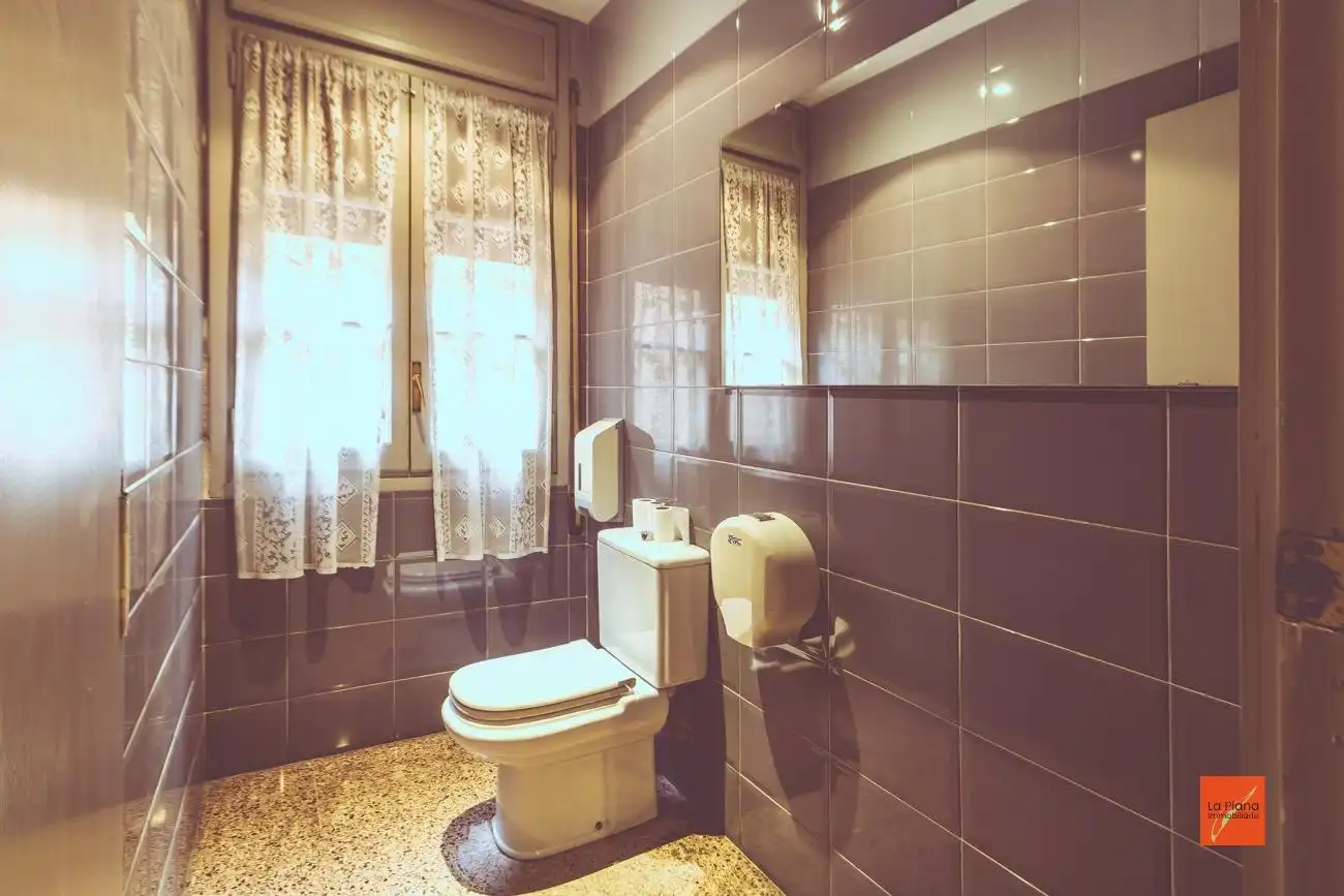 Baño de Edificio en venta en Santa Bàrbara
