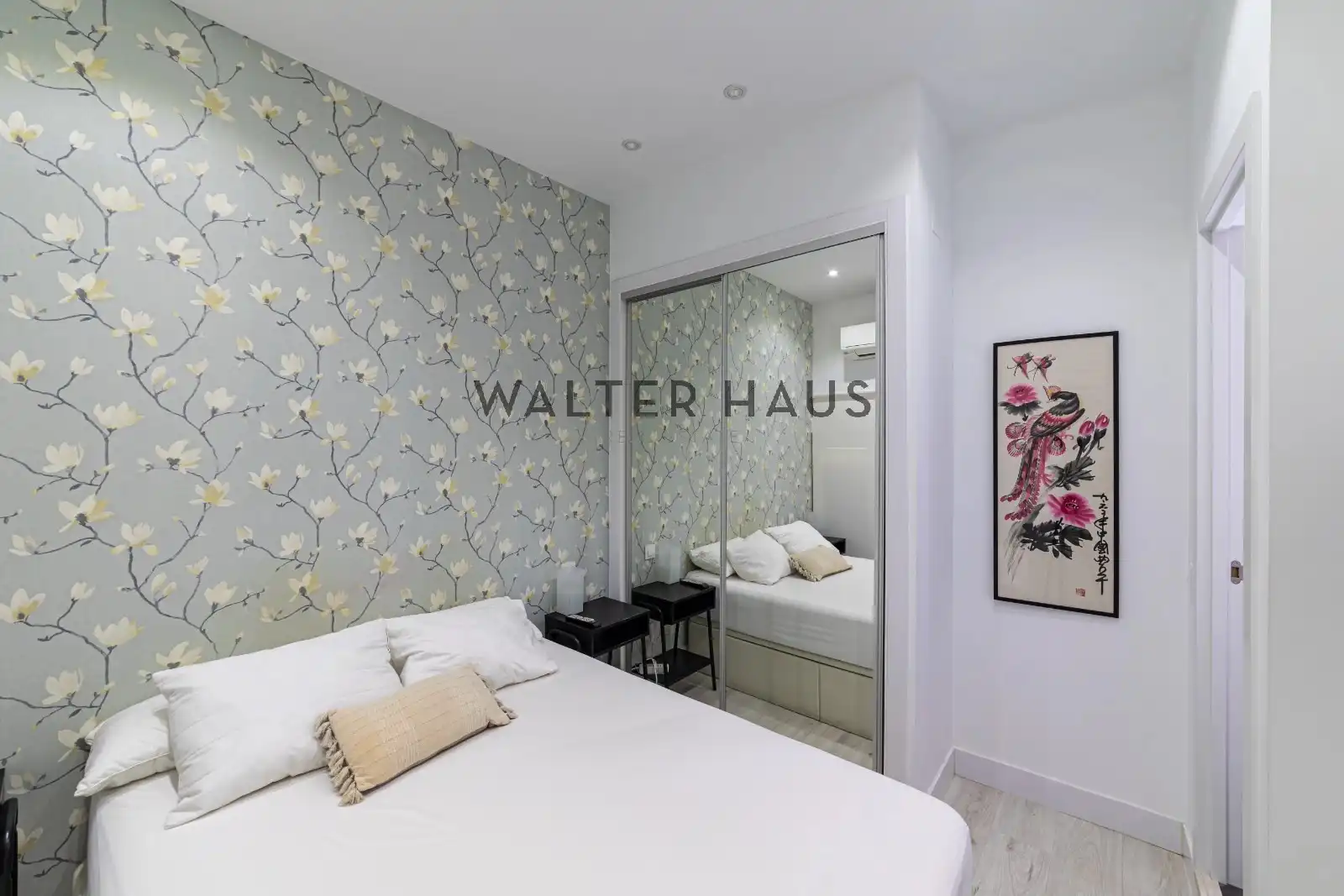Bedroom of Flat for sale in Madrid  with Air Conditioner, Furnished and Oven