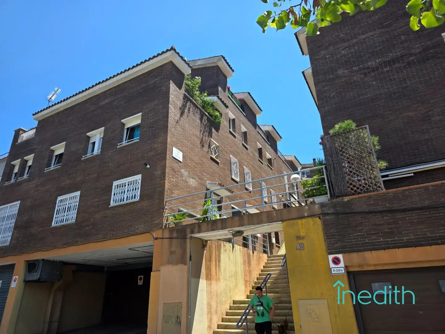 Vista exterior de Casa o xalet en venda en Barcelona amb Aire condicionat, Calefacció i Terrassa