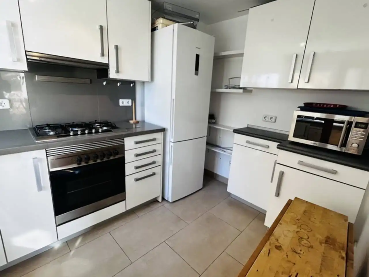 Küche von Einfamilien-Reihenhaus zum Verkauf in Almuñécar mit Klimaanlage, Heizung und Terrasse