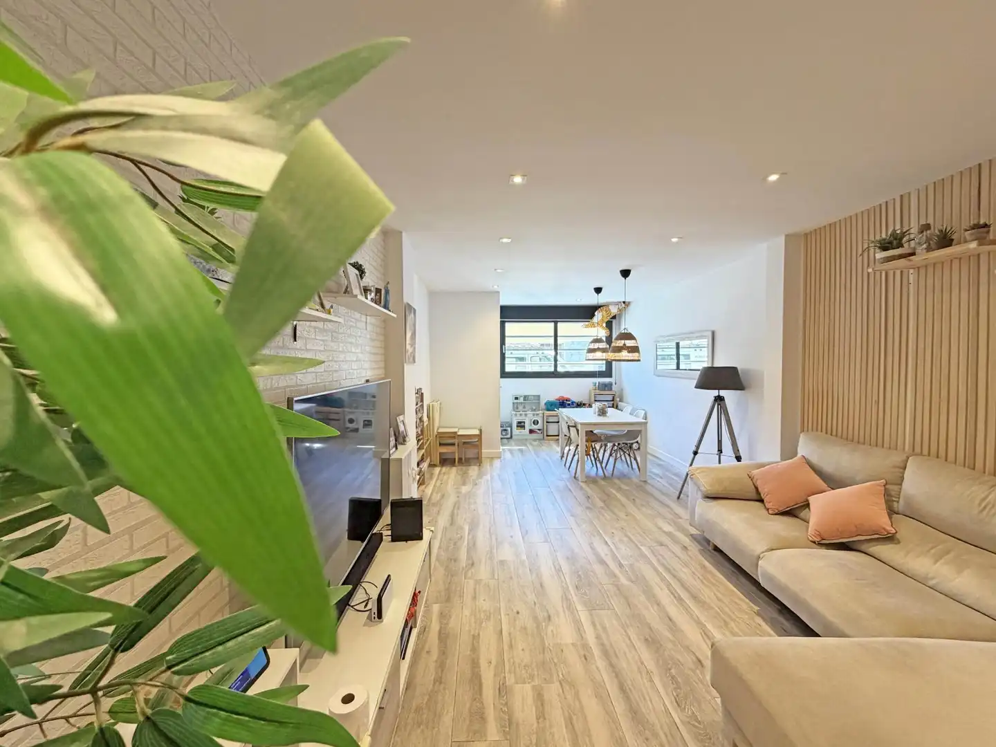 Sala d'estar de Casa adosada en venda en Sabadell amb Aire condicionat, Calefacció i Terrassa