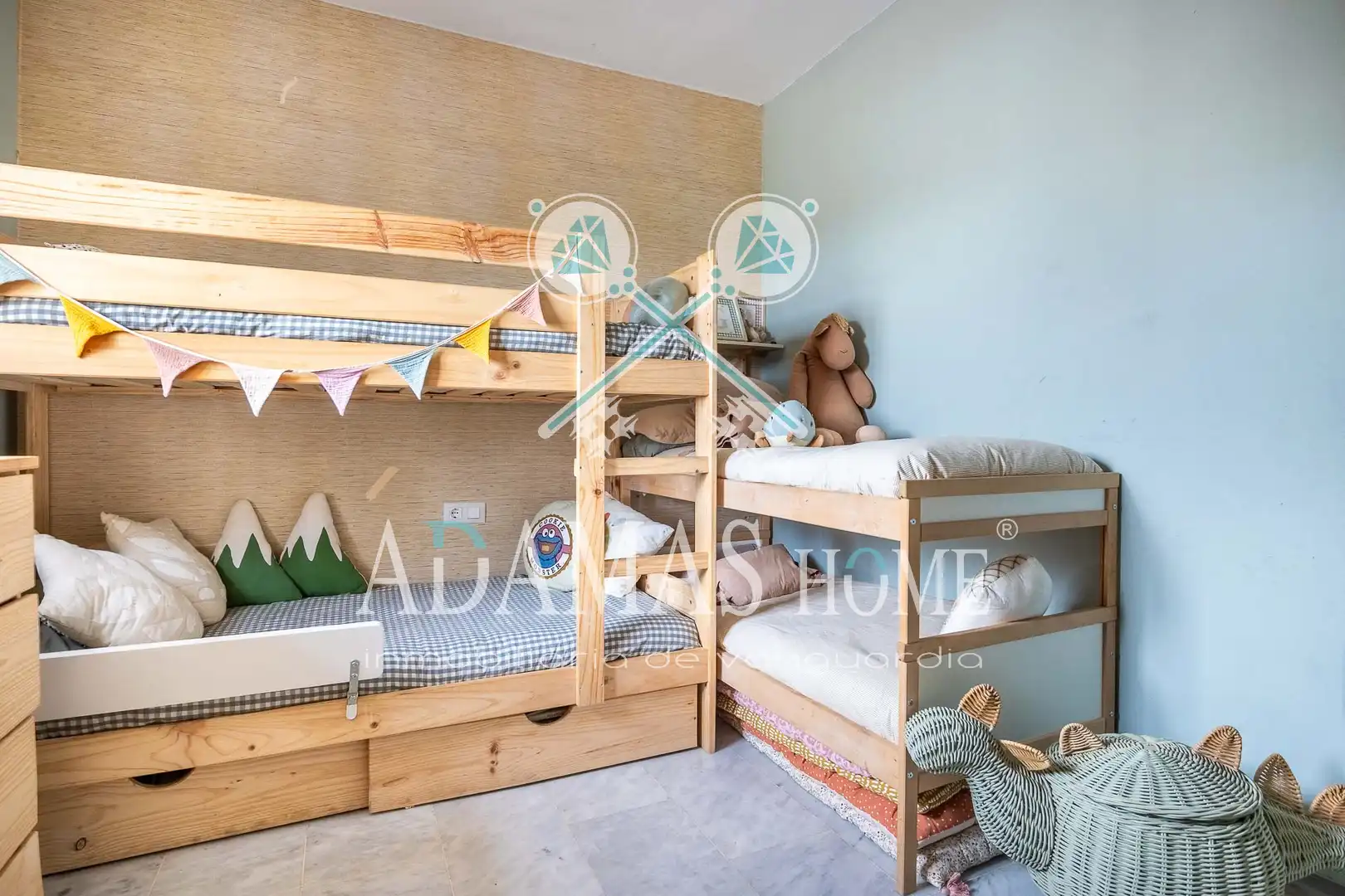 Habitación de Casa o chalet en venta en Valencina de la Concepción con Aire acondicionado, Calefacción y Jardín privado