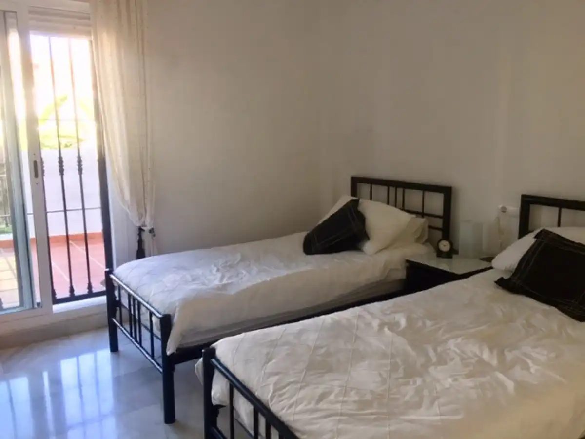 Casa adosada en venda a Casco Antiguo