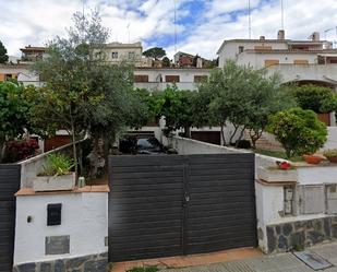 Exterior view of Single-family semi-detached for sale in Arenys de Mar