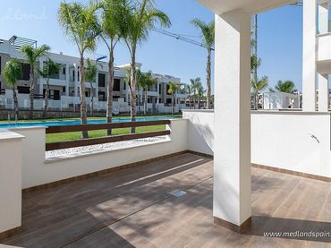 Apartamento con piscina en venta en Los Balcones - Los Altos