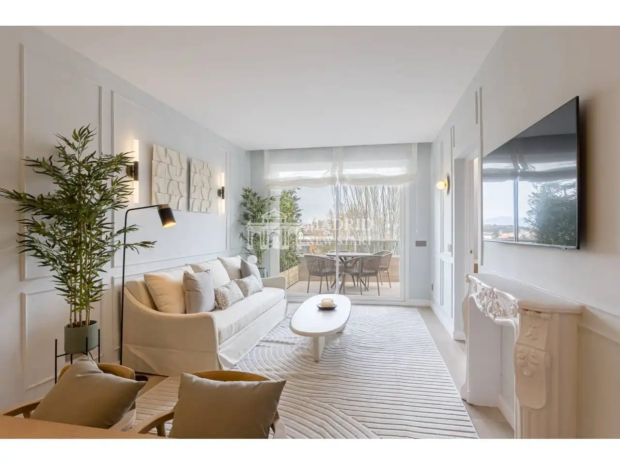 Living room of Flat for rent in Madrid  with Air Conditioner, Heating and Terrace
