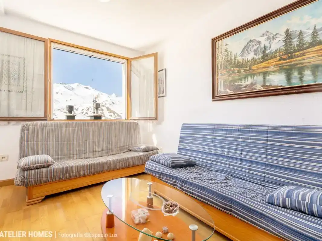 Sala de estar de Piso en venta en Sallent de Gállego con Parquet, Trastero y Piscina