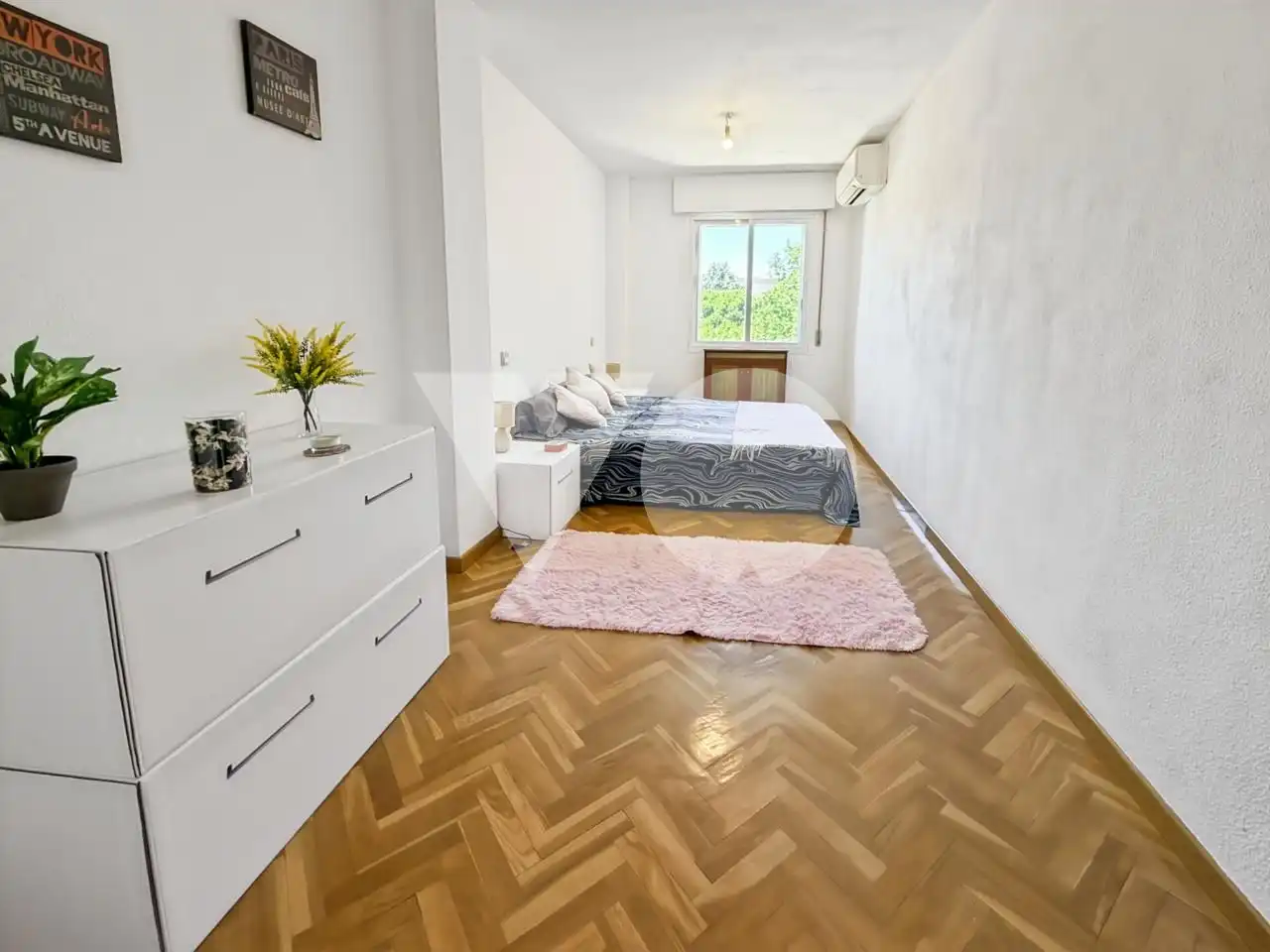 Bedroom of Flat for sale in Madrid  with Air Conditioner, Heating and Parquet flooring