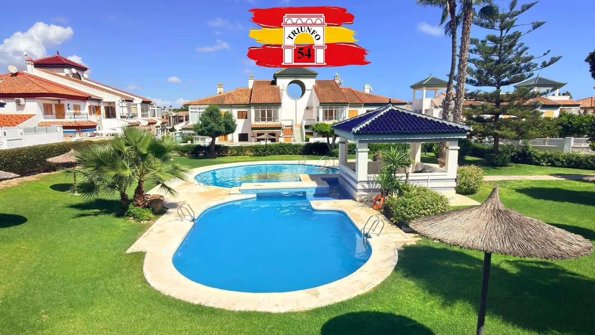 Piscina de Planta baja en venta en Mil Palmeras
