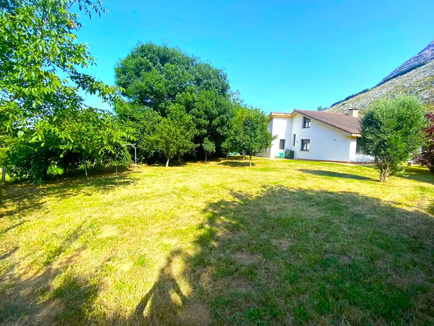 Houses for sale in Castro-Urdiales  with Heating, Private garden and Parquet flooring