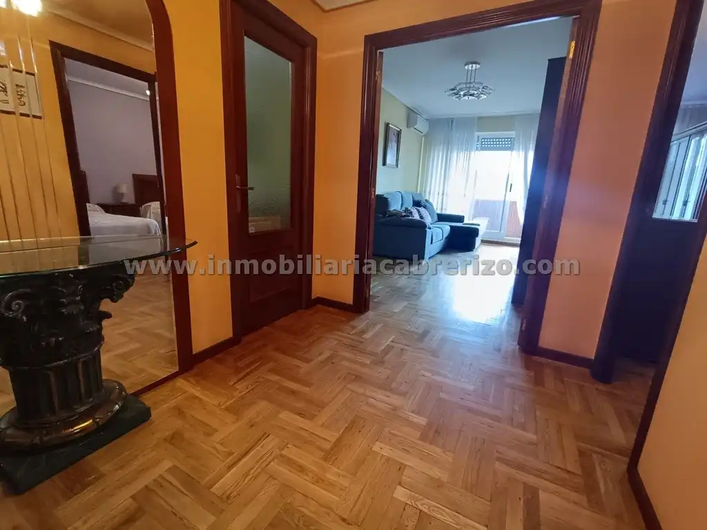 Sala de estar de Estudio en venta en  Logroño con Aire acondicionado, Calefacción y Parquet