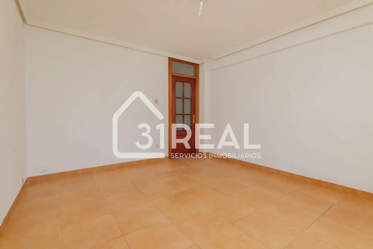 Habitación de Piso en venta en Madrid con Calefacción, Parquet y Terraza