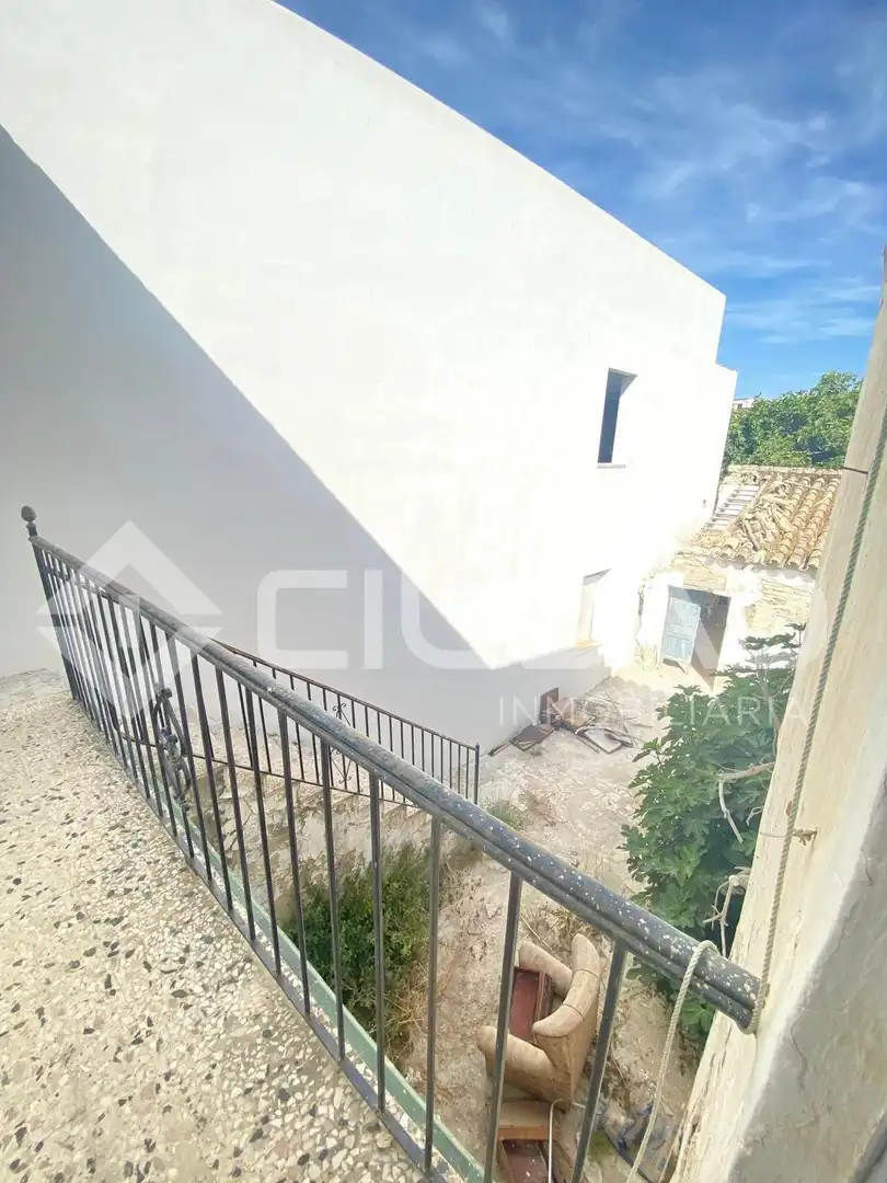 Balcony of Houses for sale in Lebrija