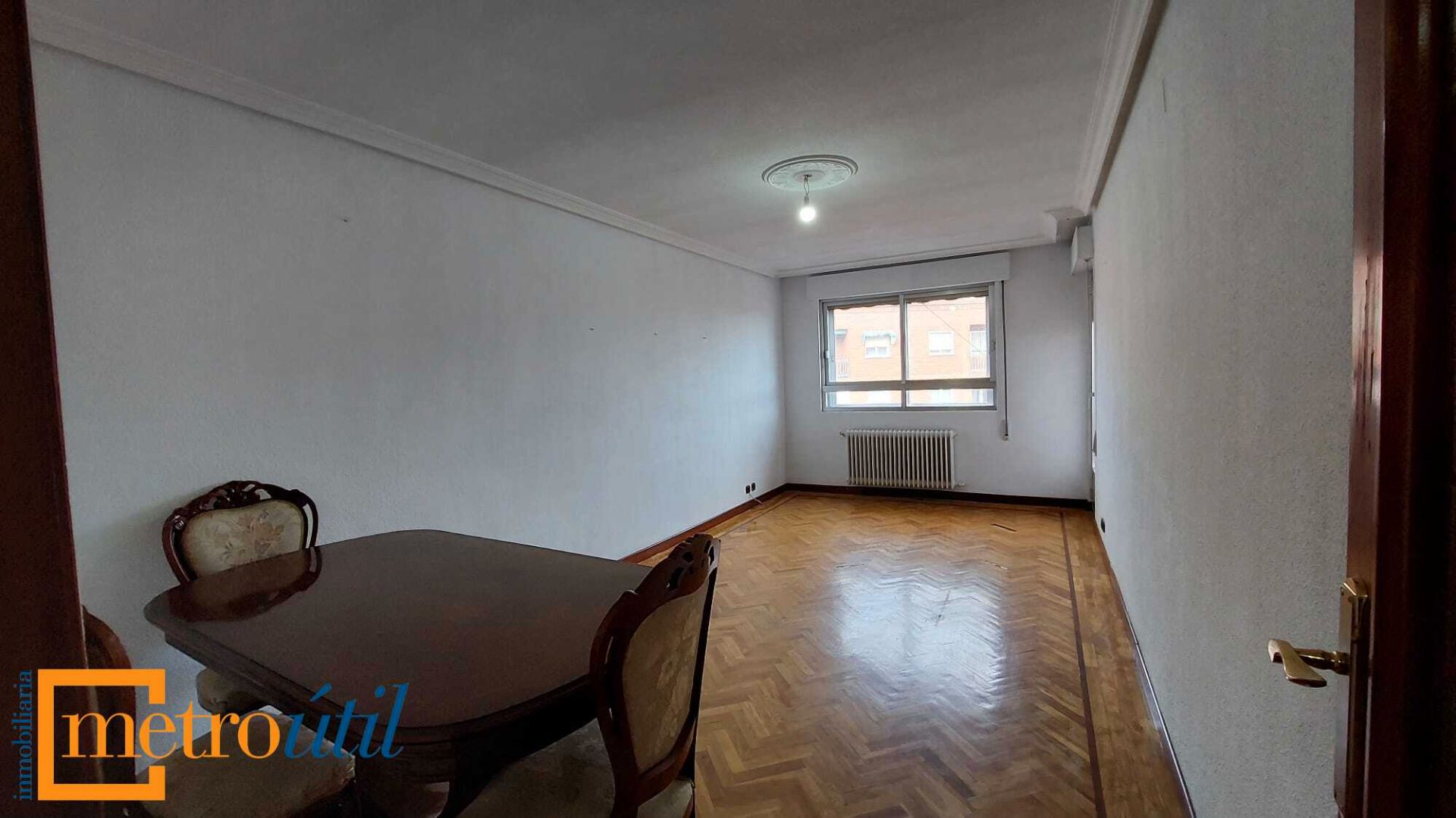 Sala d'estar de Pis de lloguer en Salamanca Capital amb Calefacció i Balcó