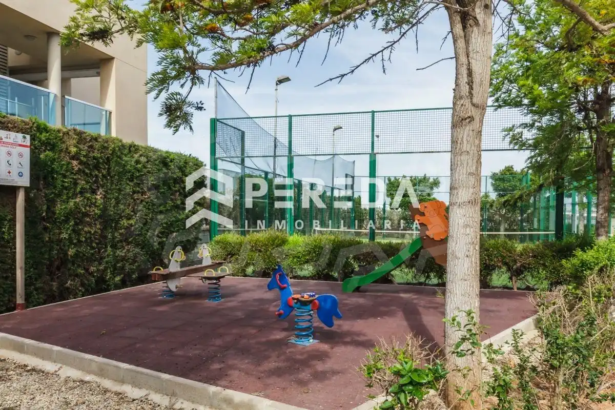 Terrassa de Apartament en venda en Roquetas de Mar amb Piscina comunitària