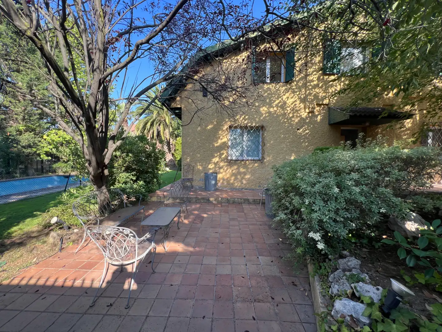 Jardí de Casa o xalet per a compartir en Madrid amb Aire condicionat, Calefacció i Jardí privat