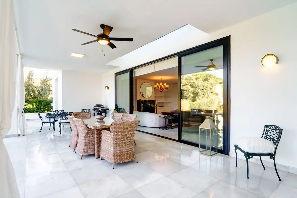 Terrassa de Casa o xalet de lloguer en Marbella amb Aire condicionat, Jardí privat i Traster
