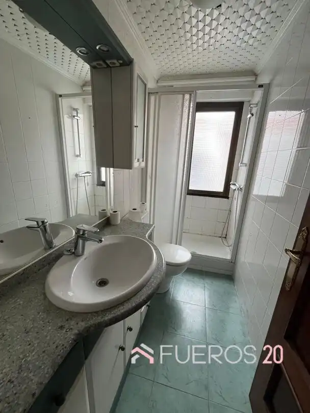 Flat with terrace for sale in Lasesarre, imagen 16