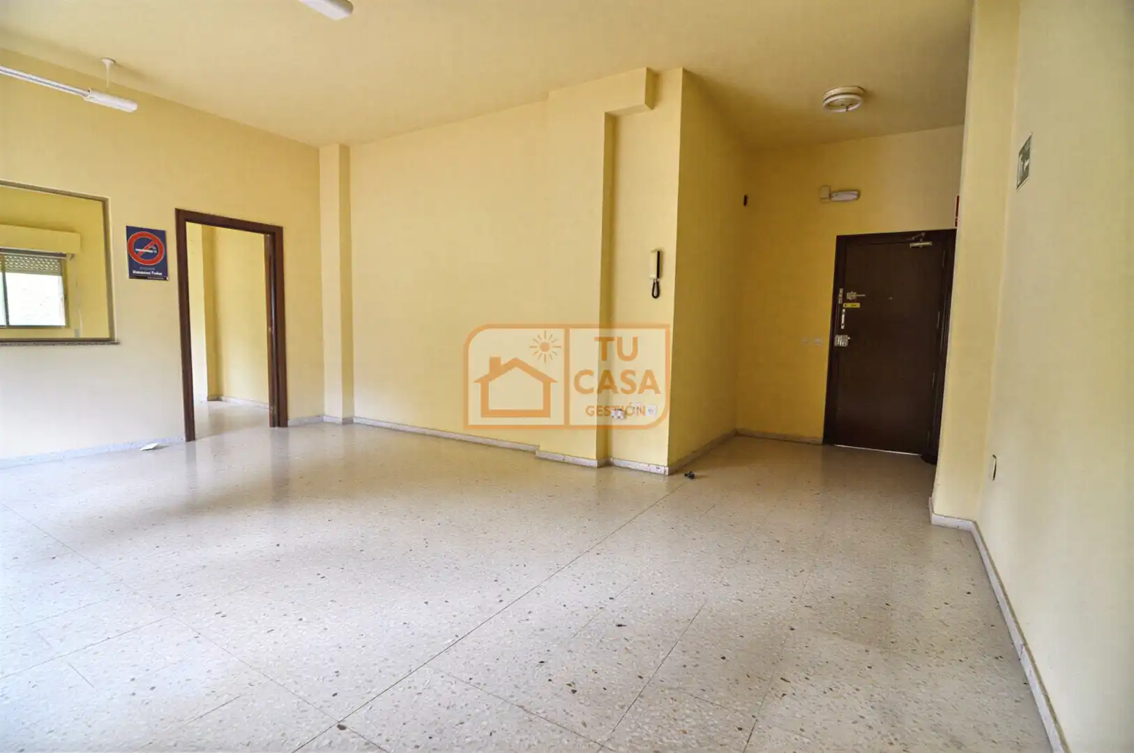Büro zum Verkauf in Cáceres mit Klimaanlage und Heizung